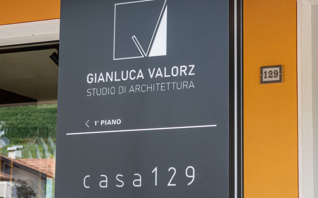 Insegna Gianluca Valorz
